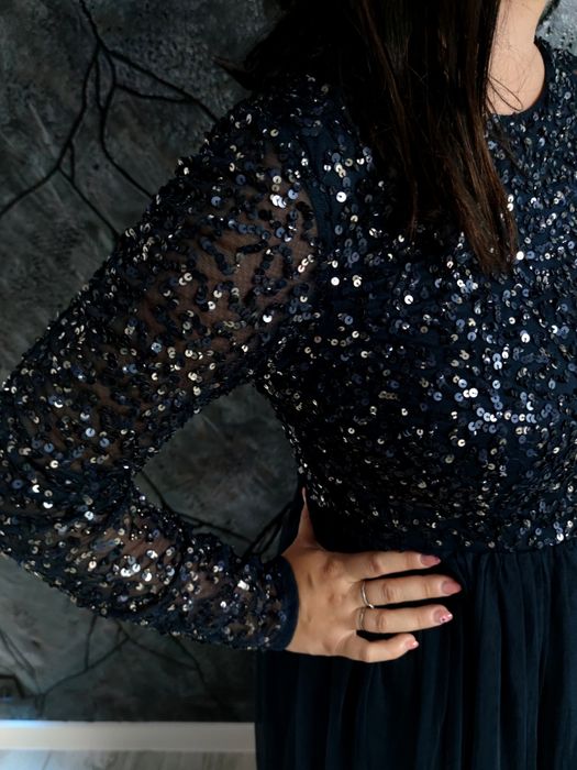 Długa tiulowa sukienka błyszcząca z cekinami wieczorowa rozmiar 2xl 44