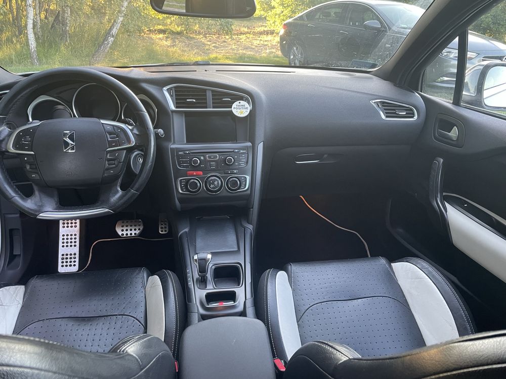 Citroen DS4 1.6 eHdi 2011 r.