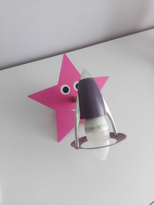 Kinkiet uśmiechnięta gwiazdka do pokoju dziecięcego lampa lampka