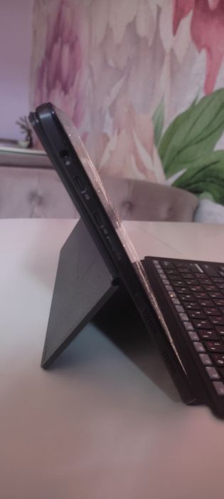 ASUS VivoBook 13 Slate OLED T3300KA повний комплект