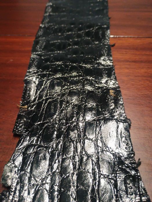 Натуральна шкіра крокодила