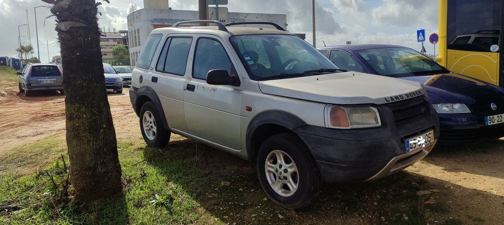 Vendo Land Rover Freelander ano 2000 para peça ou consertar e andar