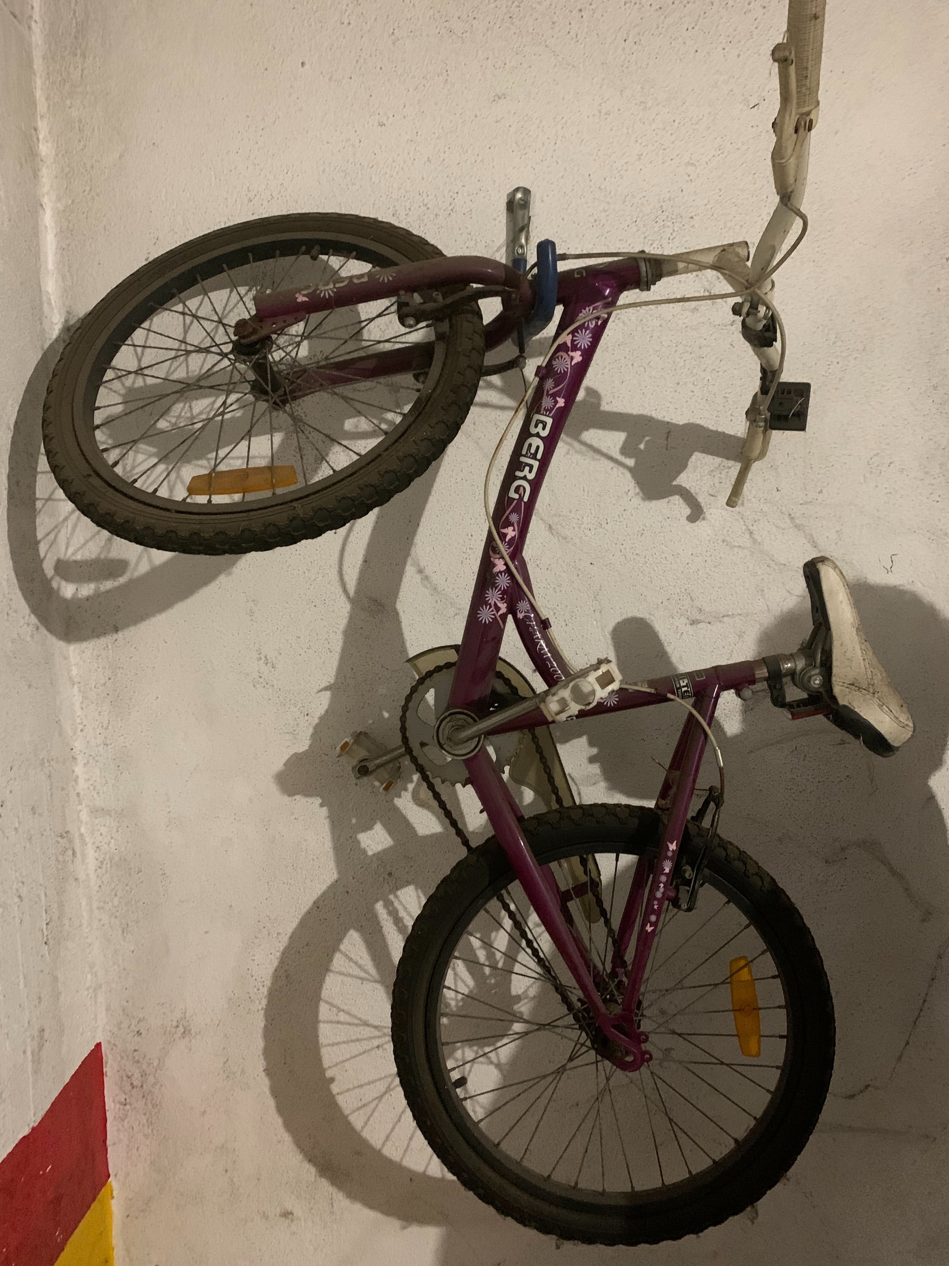 Bicicleta ótimo  estado!!