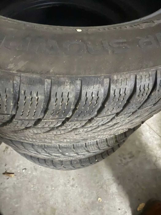 215/55/R17  Nokian WR Snowproof P 4sztuki