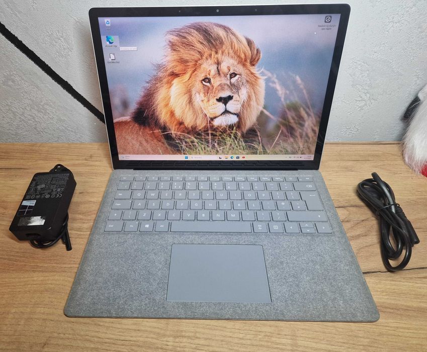 Laptop Microsoft Surface 1769 i7-7660U 16GB RAM, 512GB SSD Dotykowy 2k