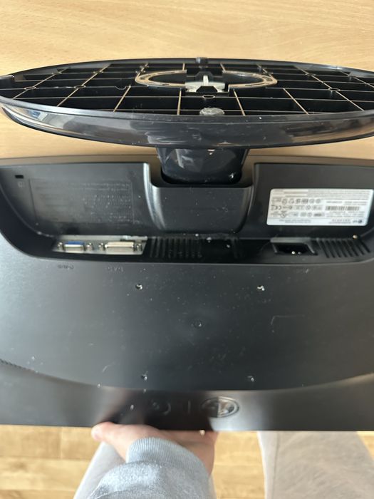 Монітор LG Flatron W2243T 22’