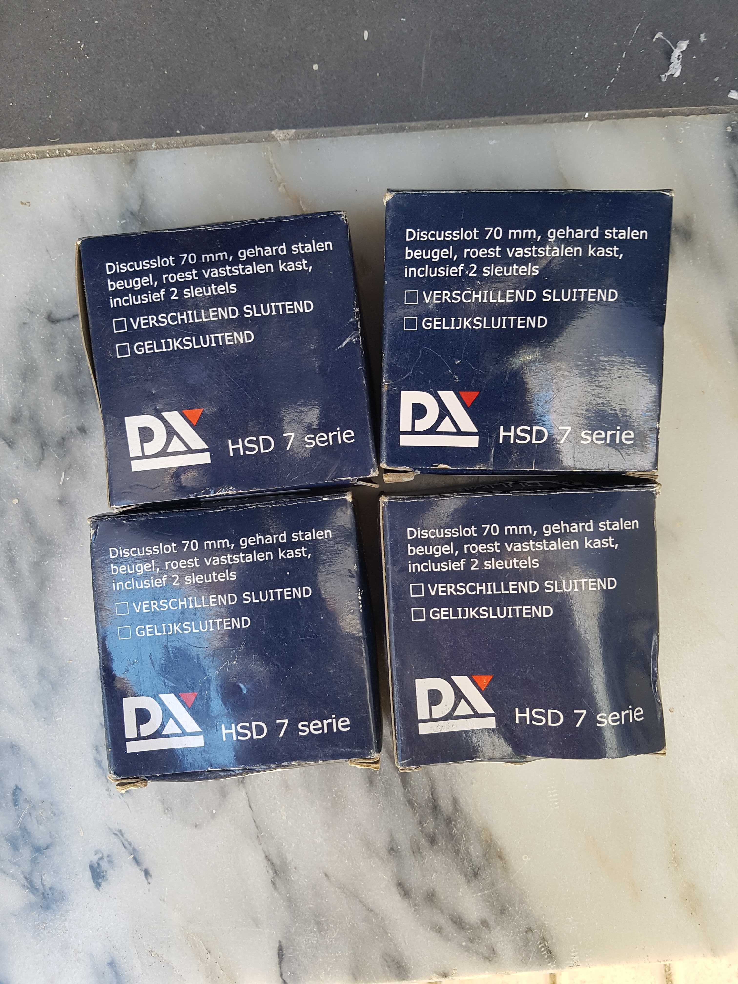 4 cadeados Dx stanless steel, novos