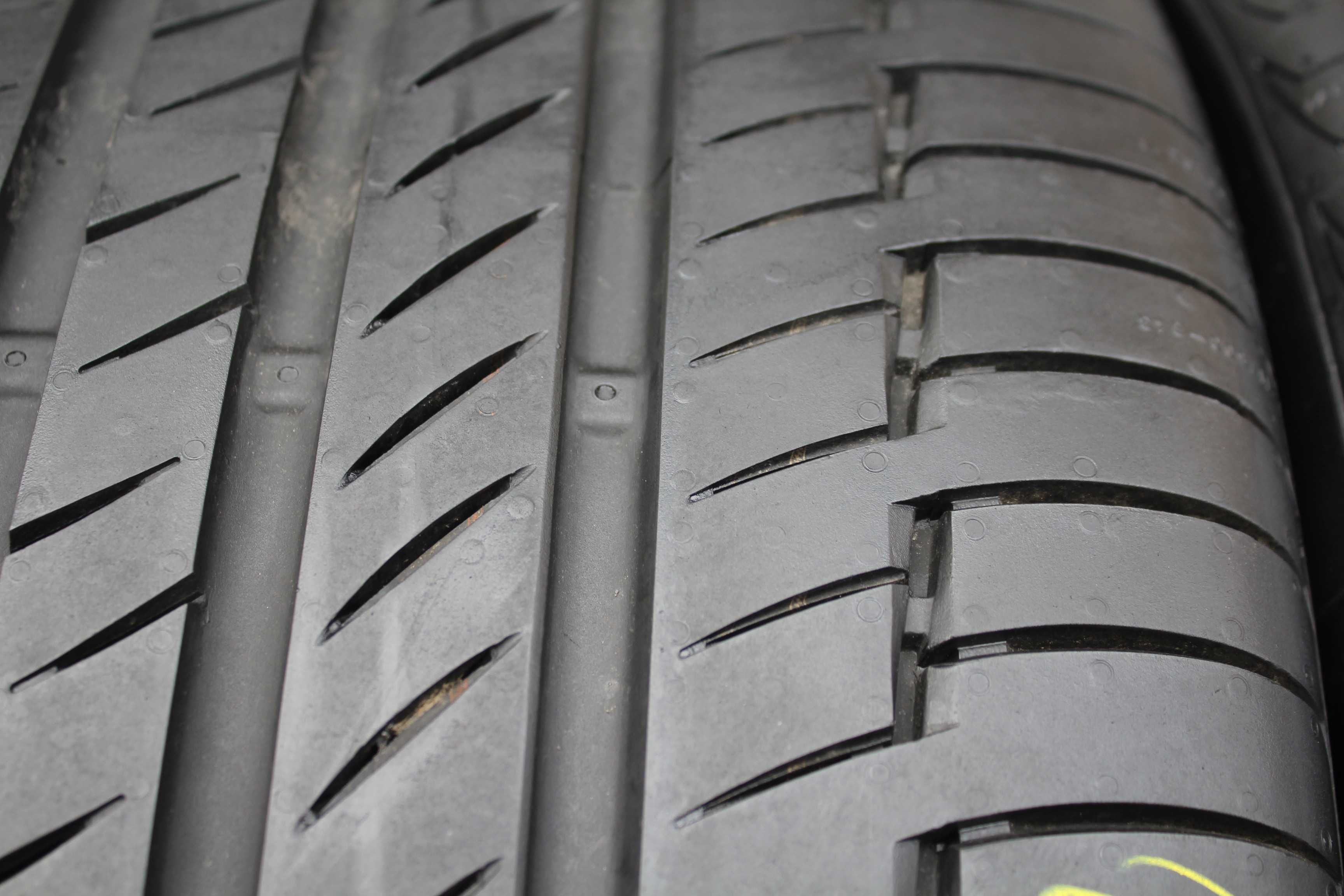 245 45 R19 Continental Premium Contact 6