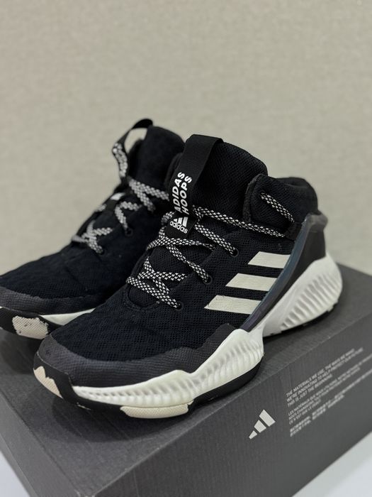 Кросівки Adidas 38 розмір