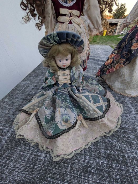 Bonecas de porcelana