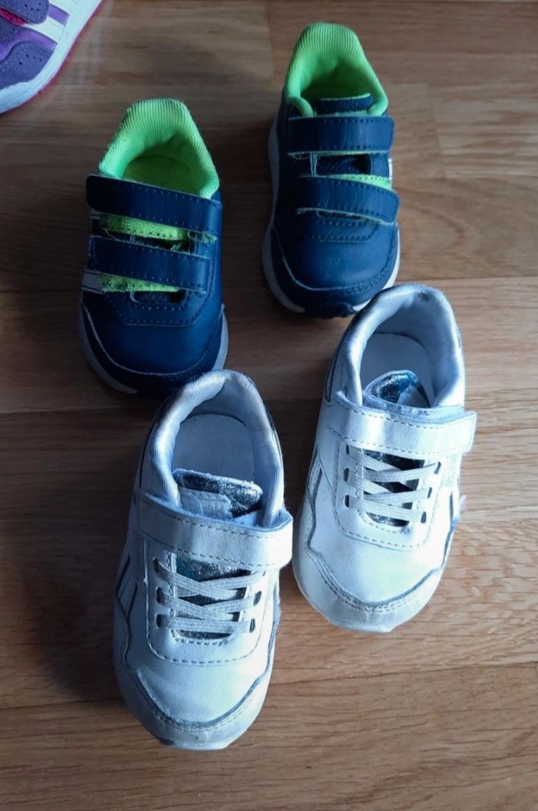 Conjunto de 2 pares de ténis Adidas e Reebok - tamanho 19