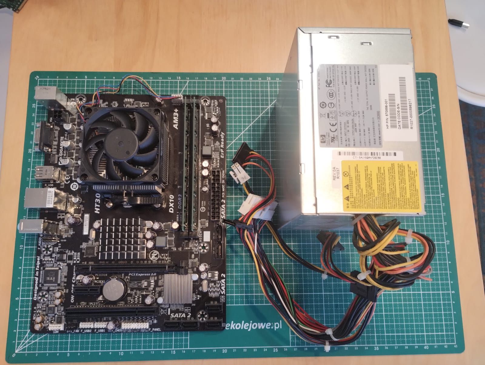 AMD FX 8300 16gb GA-78LMT S2