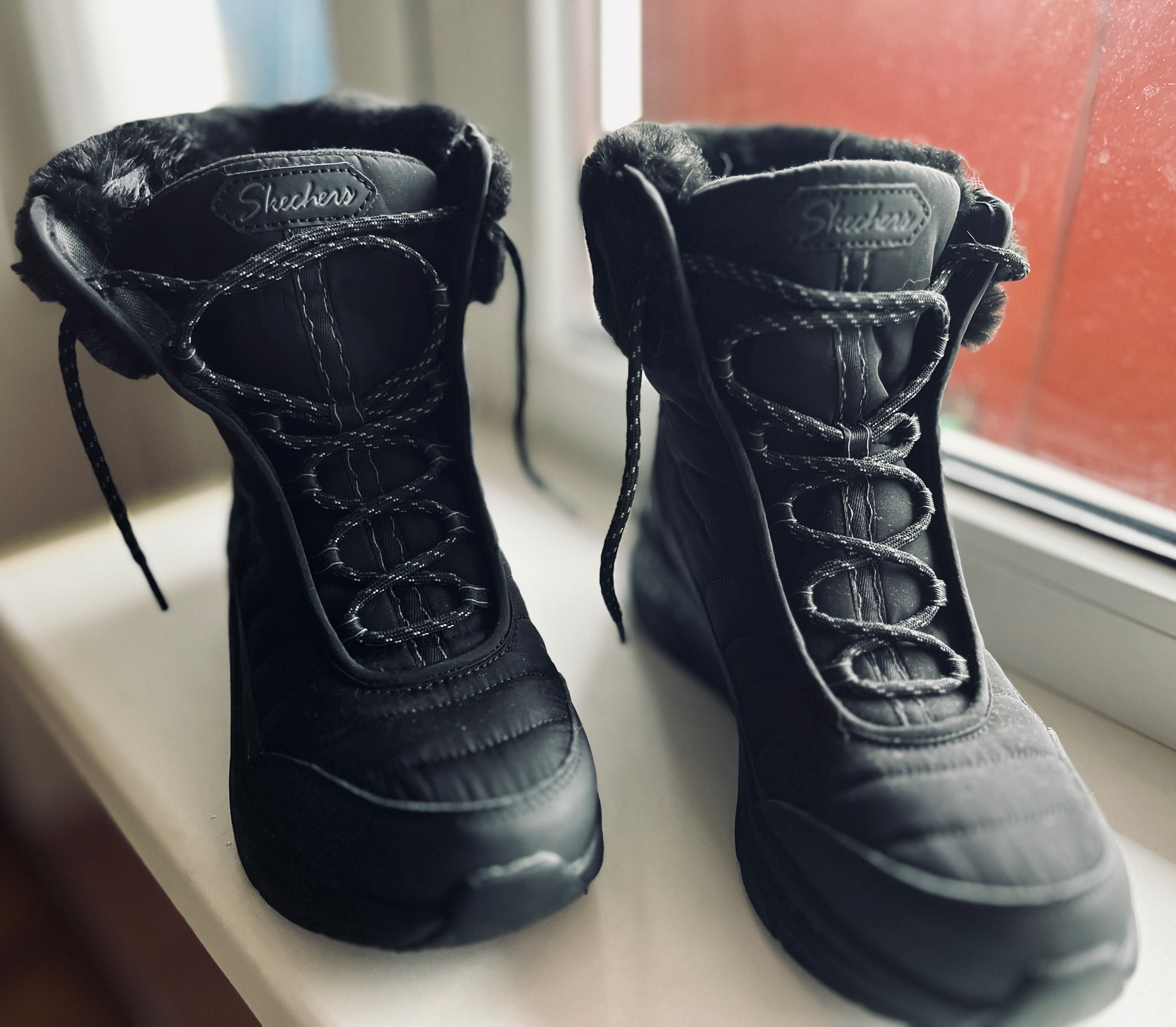 Жіночі зимові чоботи Skechers / Женские ботинки Скечерс