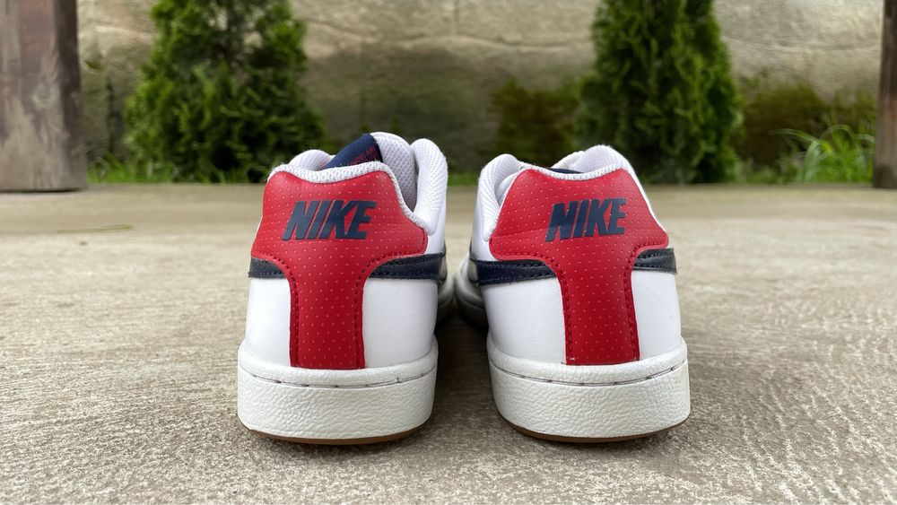 Кросівки Nike Court Royale