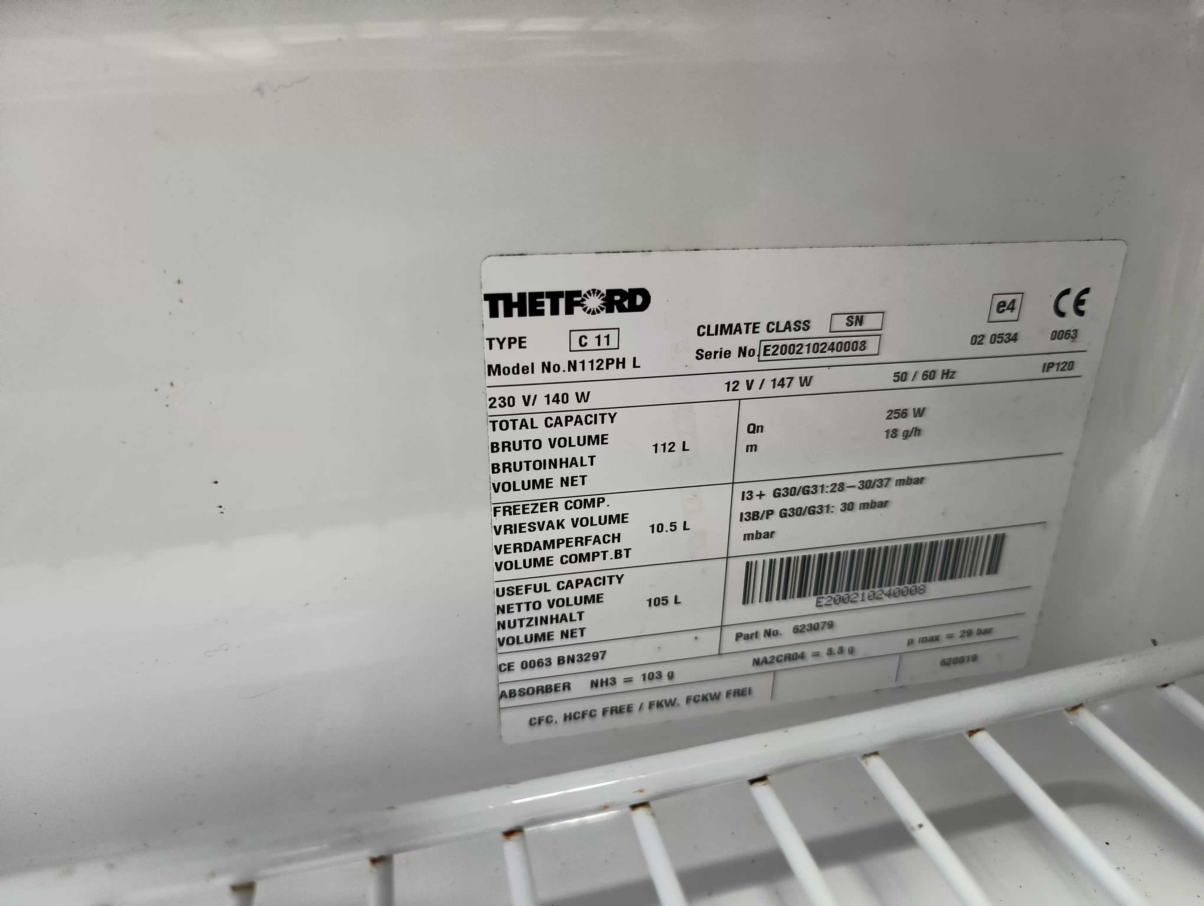 lodówka turystyczna przyczepy kampera 230V 12V gaz Thetford Elektrolux