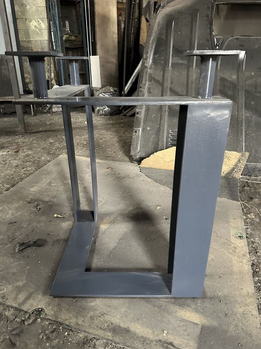 Жалізні опори  до столу