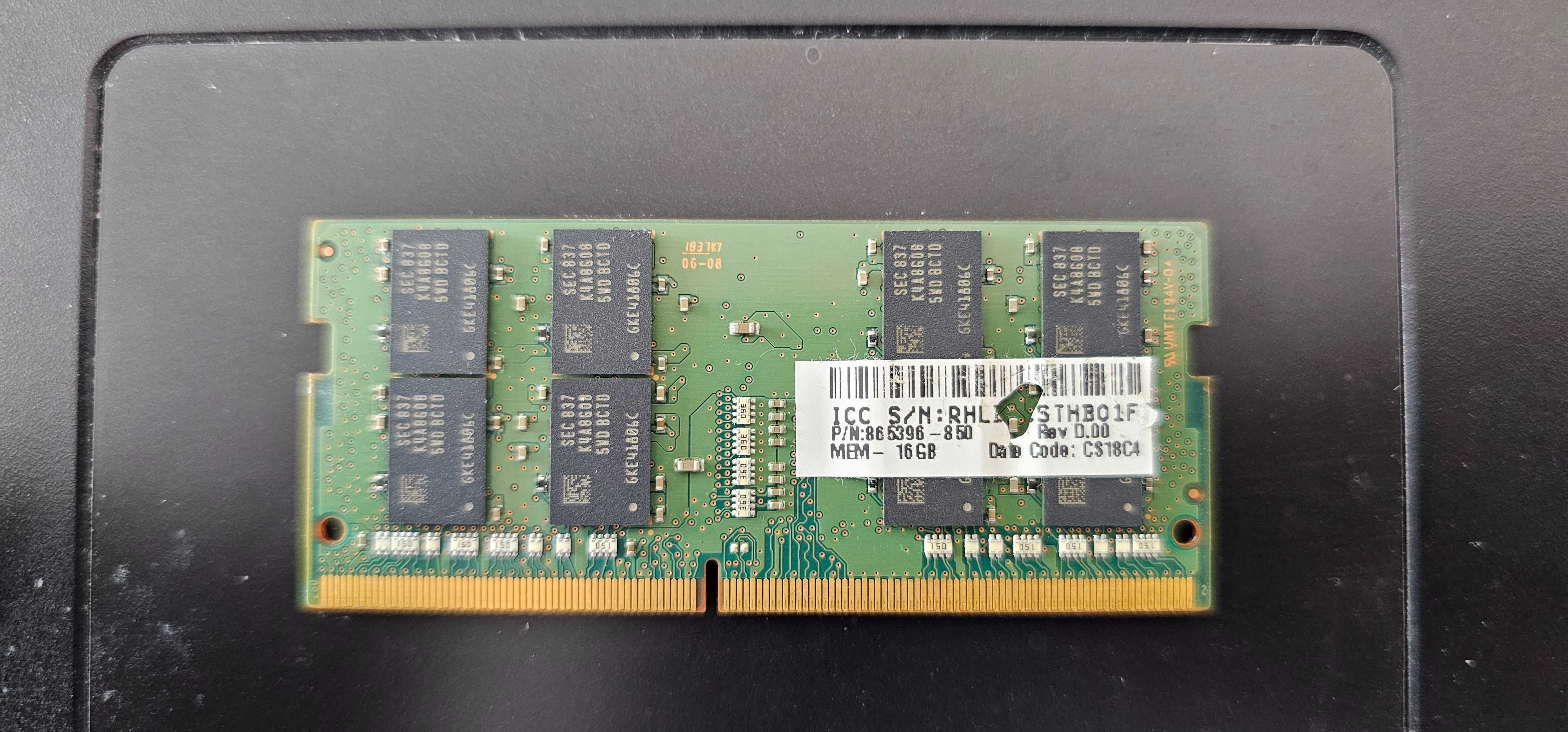 Pamięć RAM DDR4 Samsung M471A2K43DB1-CTD 16 GB