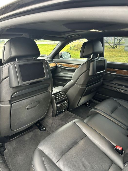 BMW Seria 7 F02 LCI Long • 2011 • 4.4 V8 • 300 kW / 408 KM • FULL OPCJ