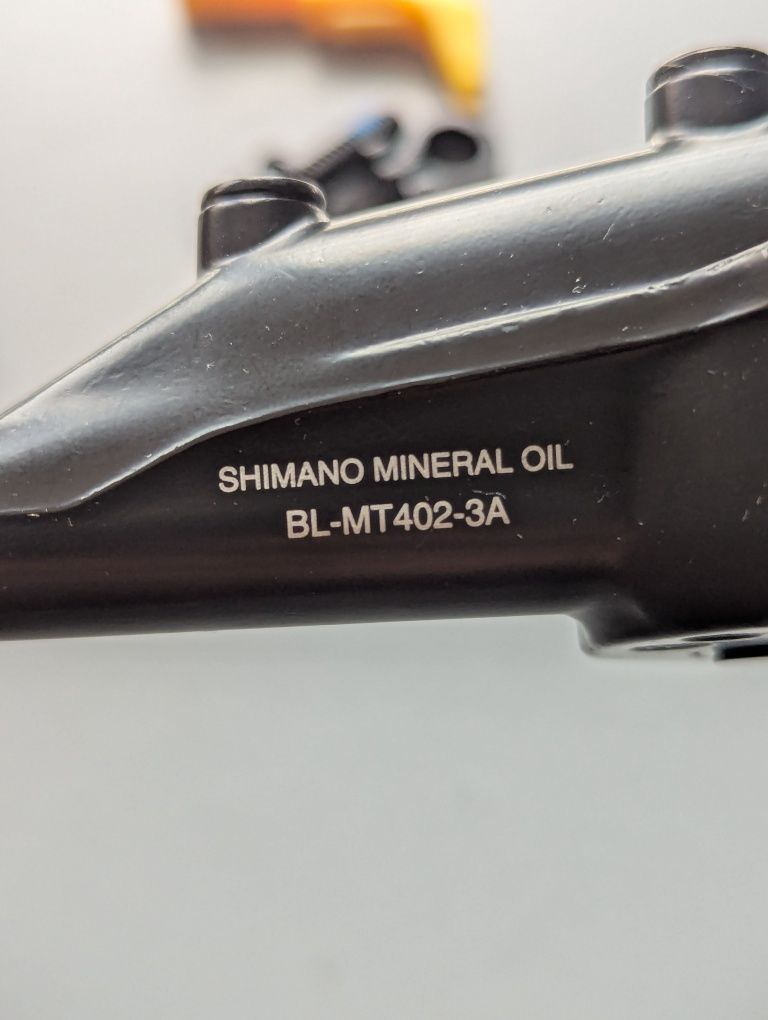 Komplet hamulców tarczowych Shimano BL-MT402-3A/BR-MT410/420