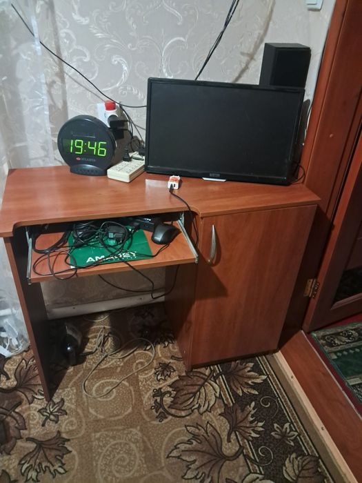 Компьютерный стол