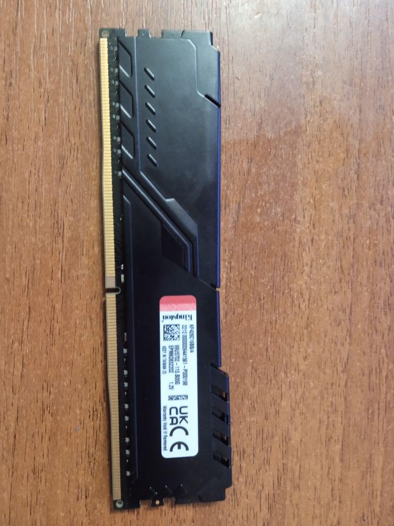 Оперативна пам'ять 4GB DDR4 за одну