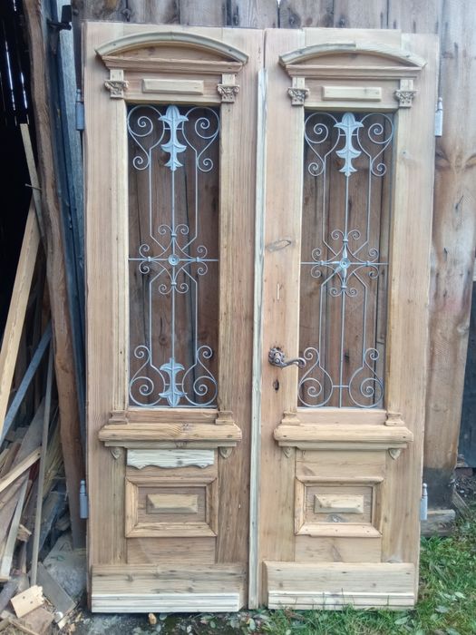 Drzwi drewniane / stare / zabytkowe / rustykalne / antyk