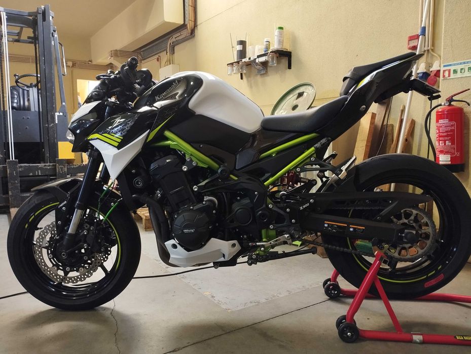 Kawasaki Z900 Performance Full Extras