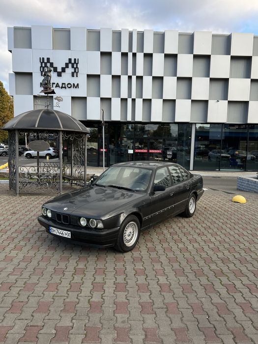 BMW e34 в хорошем состоянии