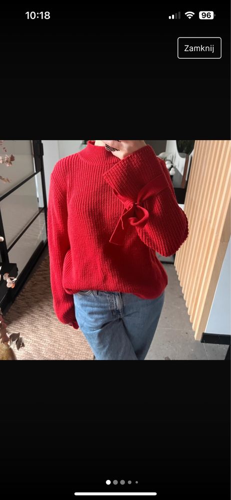 Czerwony, ciepły sweter na jesień-zimę
