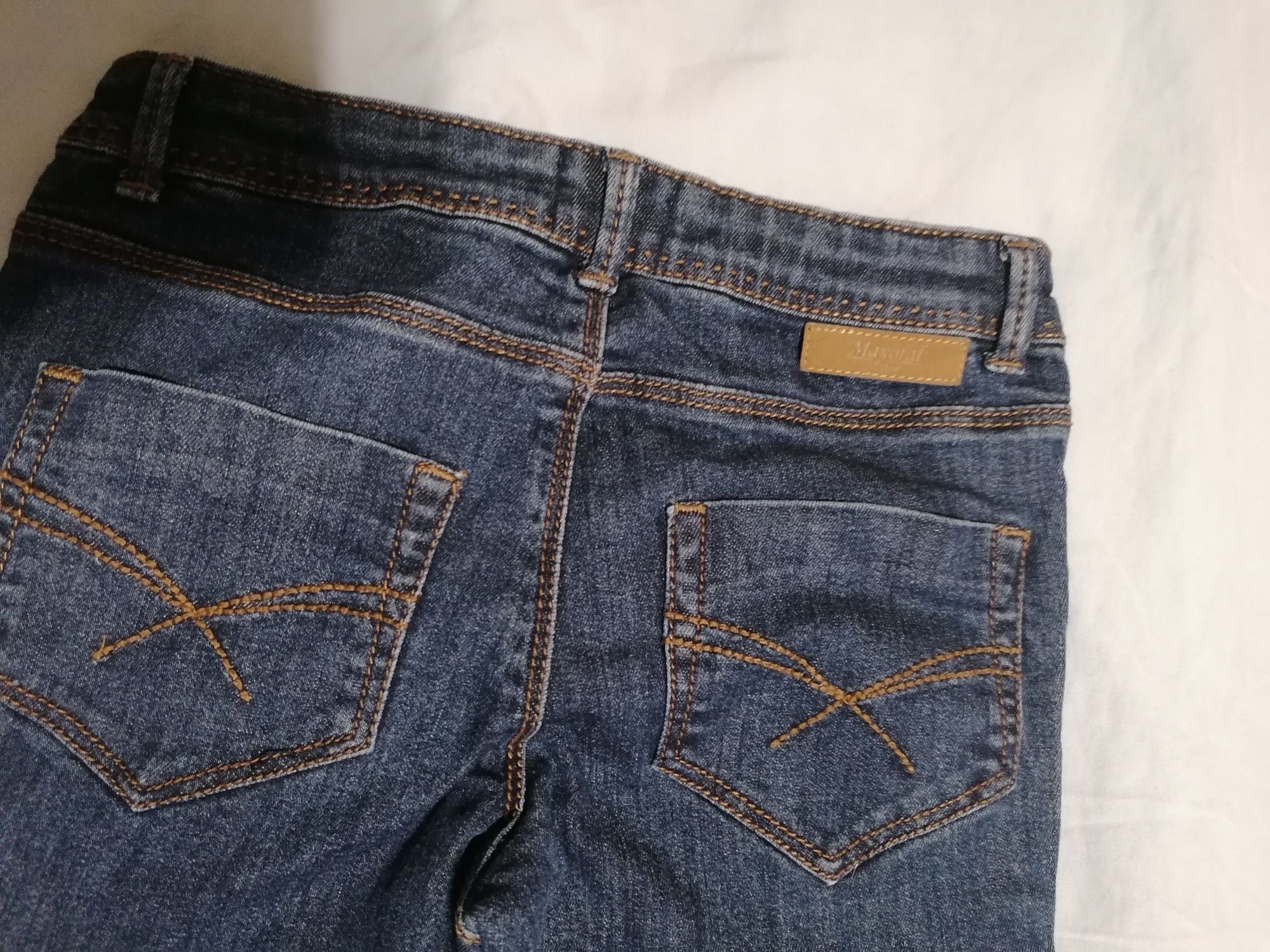 Mayoral jeansowe spodnie dżinsy 9 lat 134