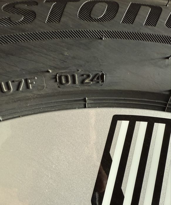 Продам диски із новою резиною на AUDI E-TRON