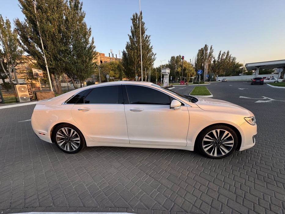 Продам Lincoln MKZ Hybrid 2016