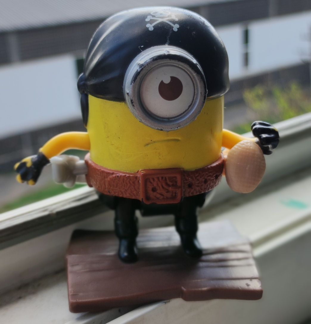 Іграшка Міньйон.