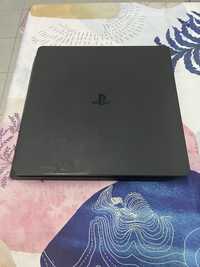 PlayStation 4 500GB com pouco tempo de uso