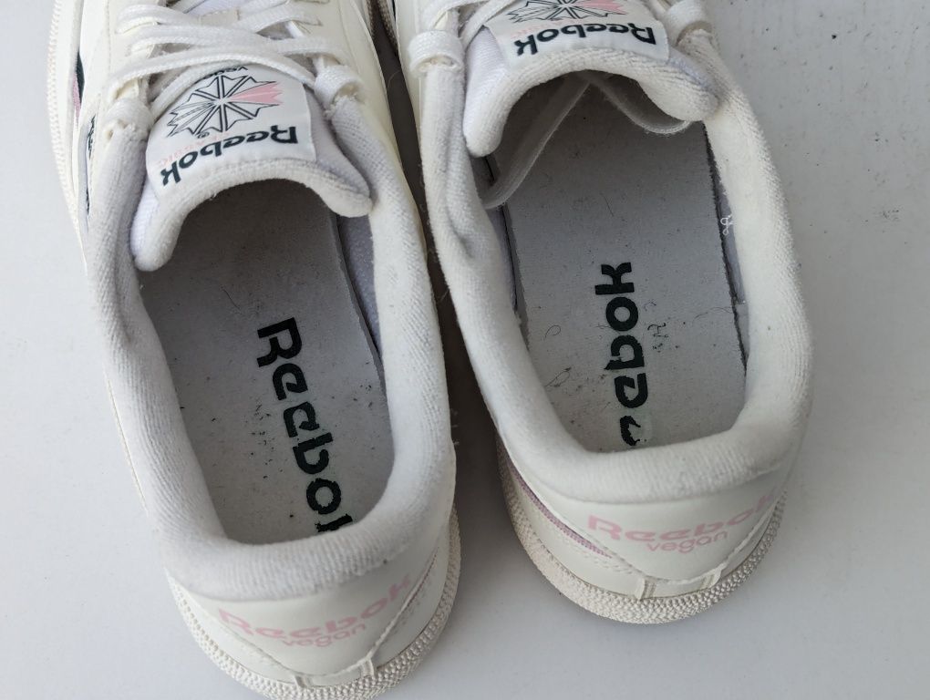 Жіночі кросівки Reebok Vegan Club C 85 (39 розмір)