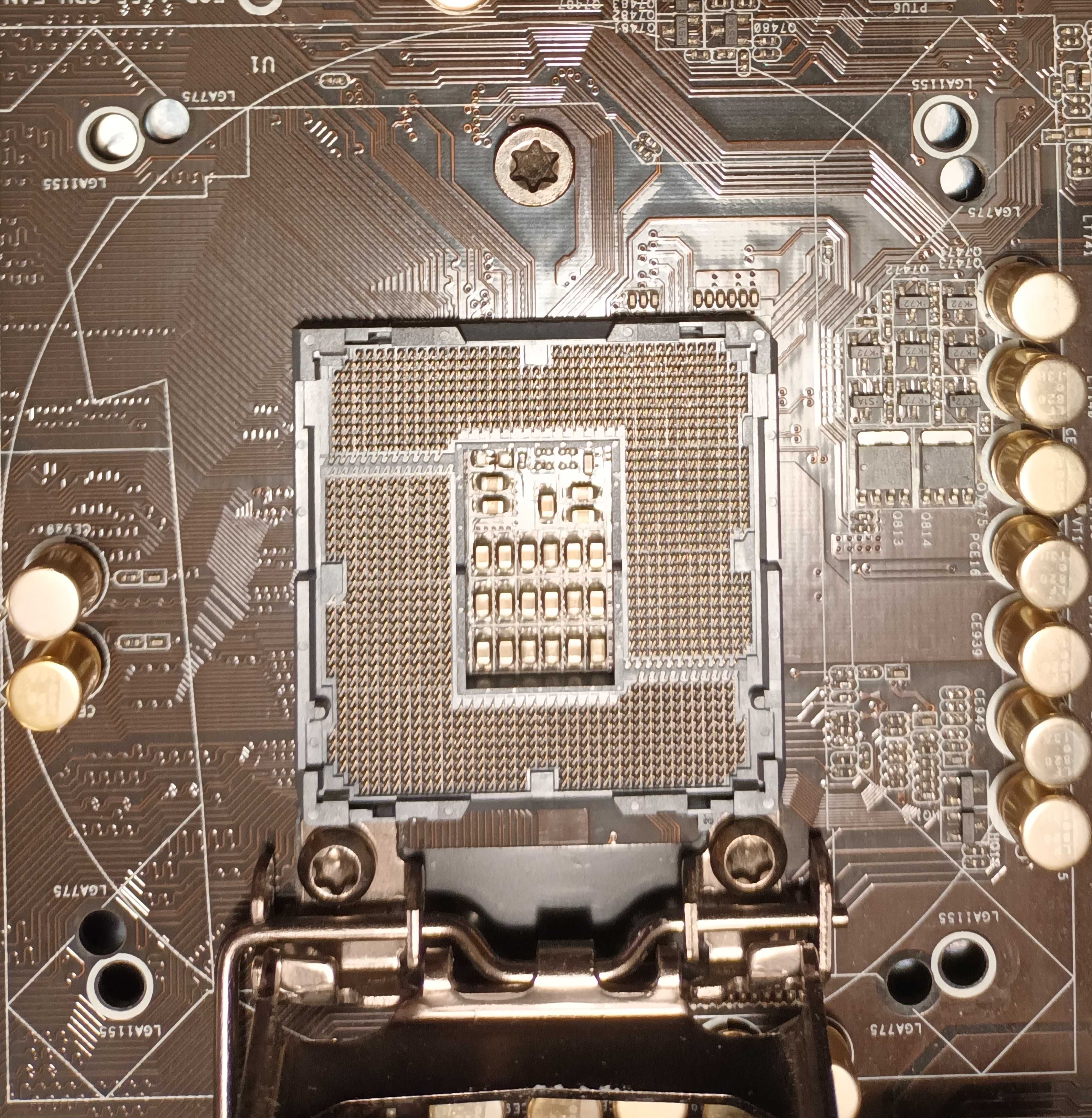 Комлект Мать+ЦПУ+Пам'ять: Z68 Extreme4 Gen3, i7-3770K LGA1155, 32Gb