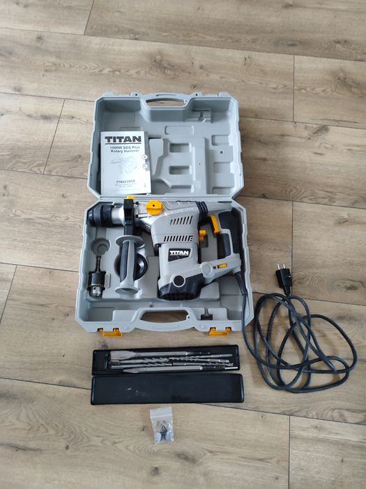 Młotowiertarka udarowa Titan 1500w, 8j, rok produkcji 2024