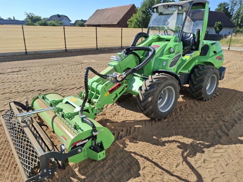 Zakładanie trawnika równanie terenu glebogryzarka kosiarka nawodnienia
