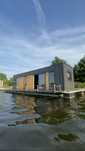 HOUSEBOAT PREMIUM pełna konstrukcja stalowa z miejscem w marinie