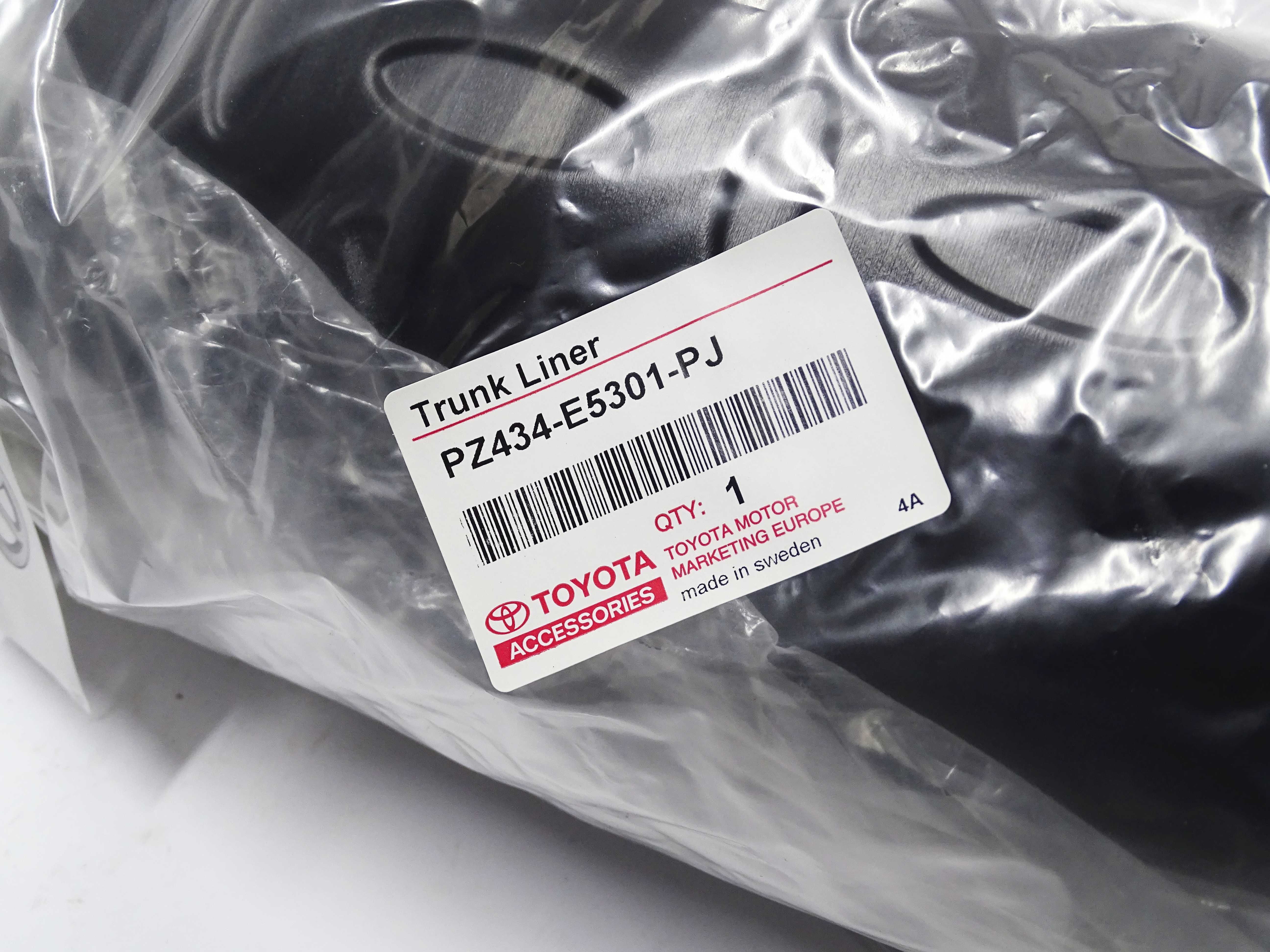 Wykładzina mata bagażnika plastikowa OE Toyota Auris, AURIS Hybrid
