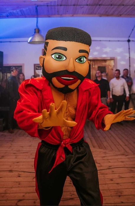 maskotka mężczyzna facet kobieta lala lalka Pamela & Alvaro