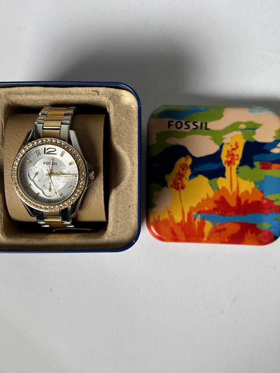 Часы Fossil Riley ES3204