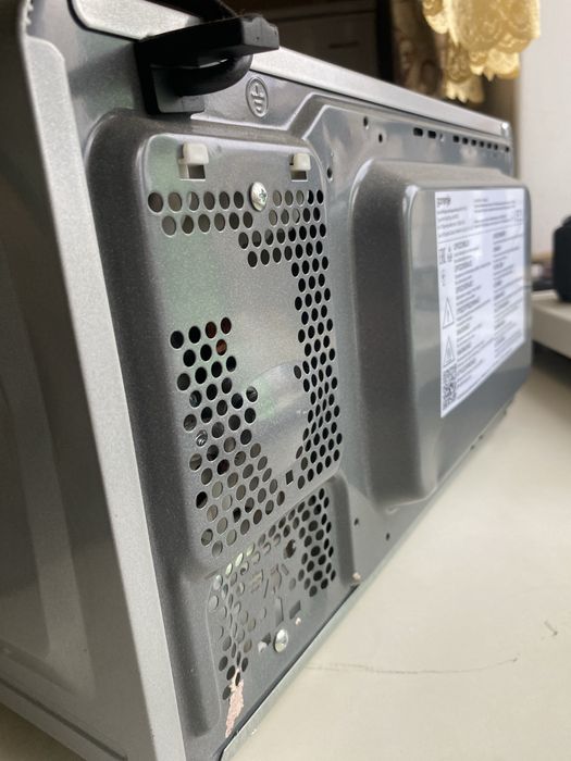 Продам мікрохвильову піч (НВЧ) Gorenje MO 17 E1S