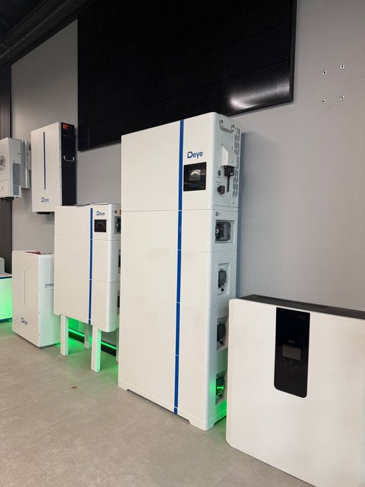 Deye Інвертори акумуляторні батареї, сонячні панелі