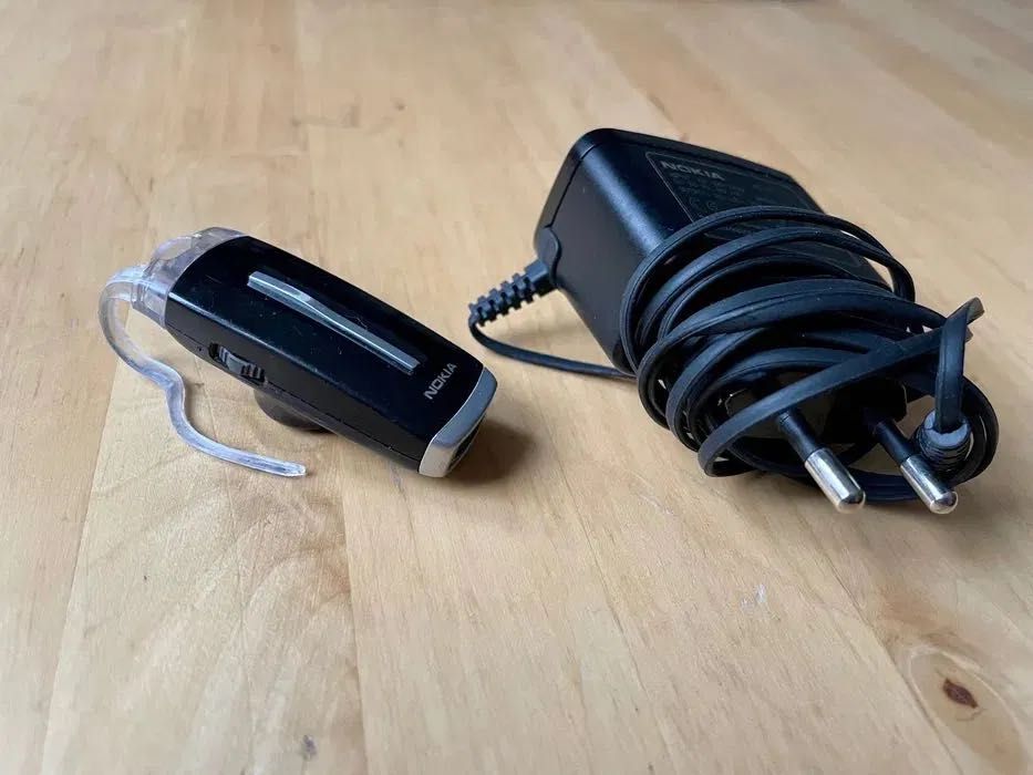 Zestaw słuchawkowy Nokia BH-200 z ładowarką Nokia AC-3E