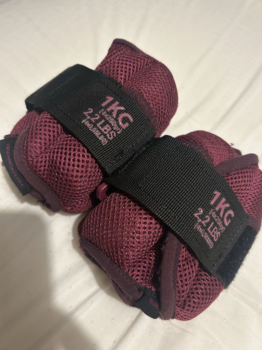 Par de caneleiras 1 kg cada , marca decathlon