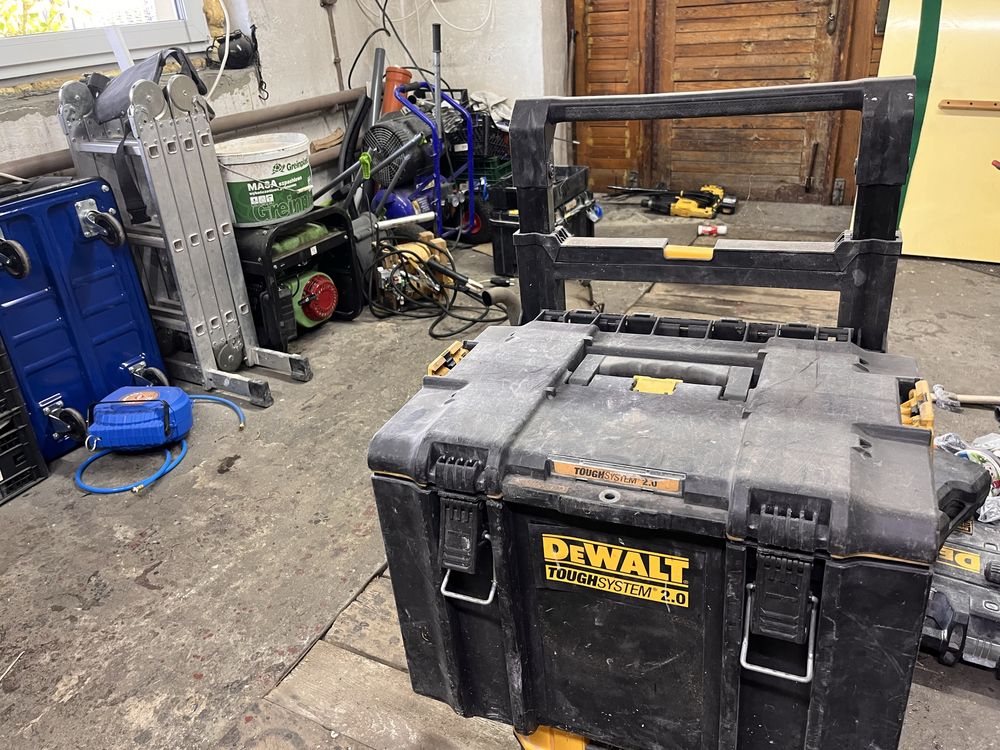 DWST83295-1 DEWALT DS450 Skrzynia na kołach DEWALT TOUGHSYSTEM 2.0