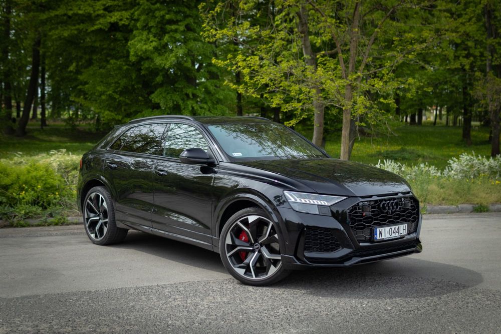 Wynajem aut wypozyczalnia aut Audi RSQ8 najlepsze ceny okazja fv