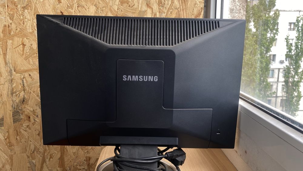 Монітор Samsung syncMaster 940 nw