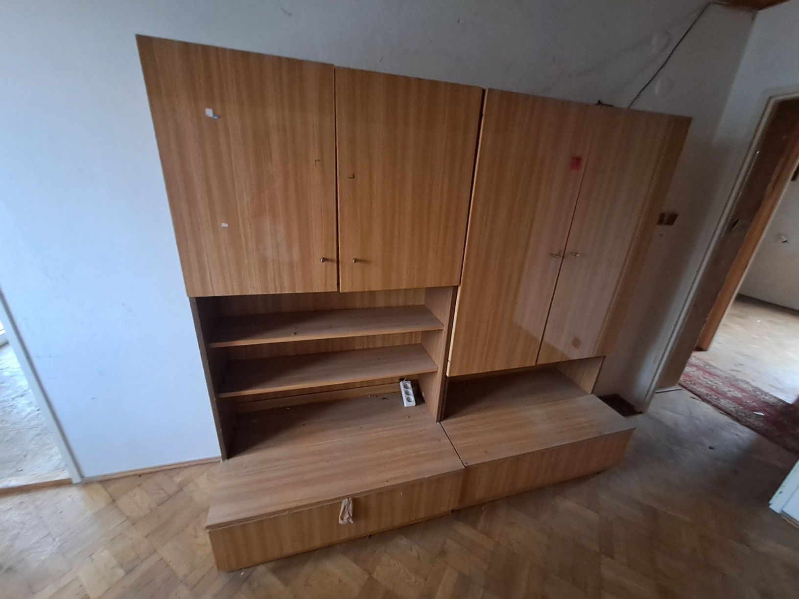 Oddam meblościankę (meblościanki)